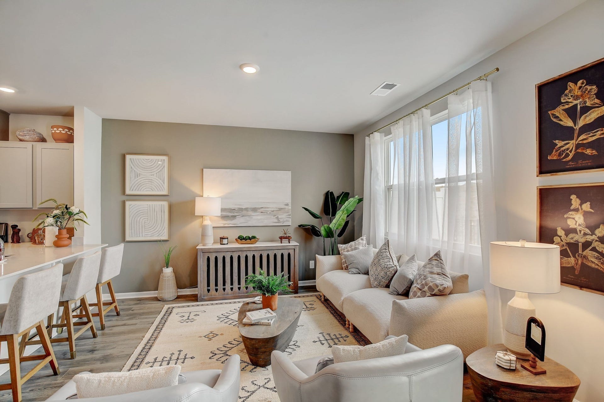 1456 Lexington Way, Lewisburg, TN 37091 Photos are of our model home. Some decorator items are not included.