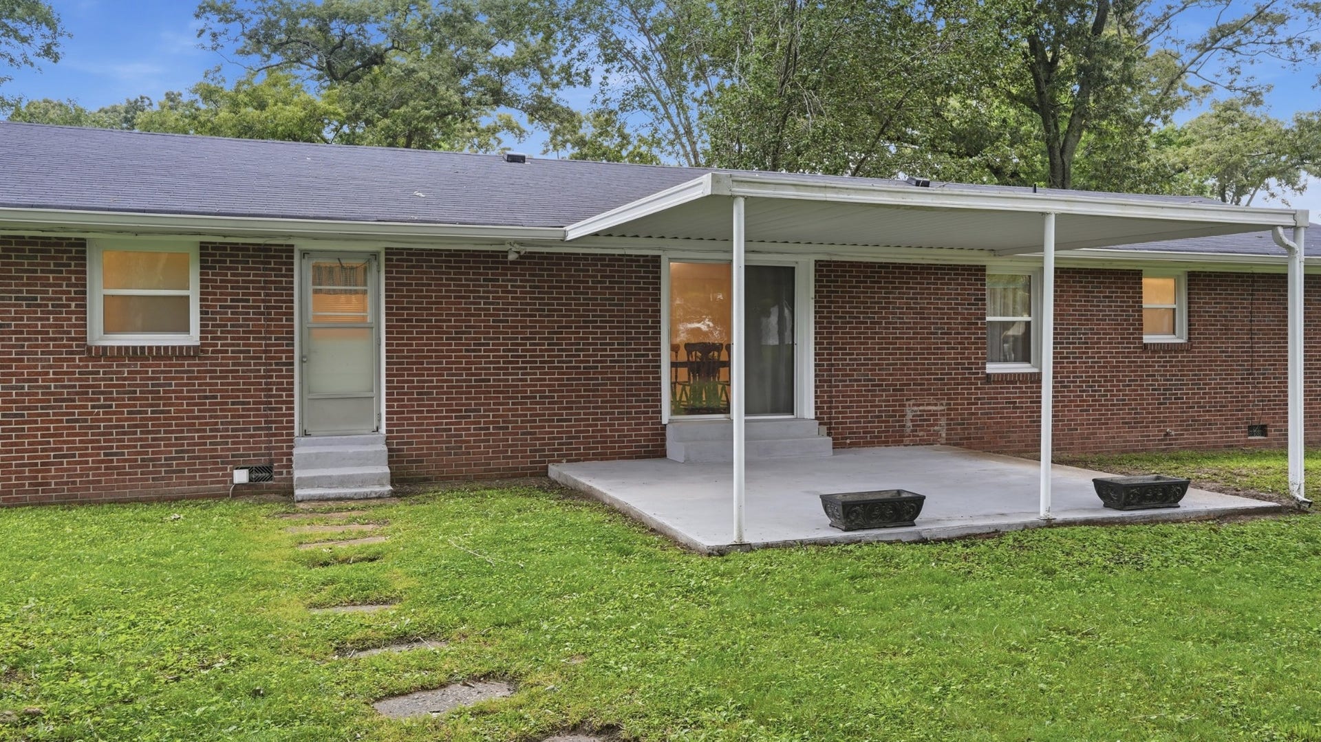 1200 Bond St, Manchester, TN 37355 1200 Bond St, Manchester, TN 37355