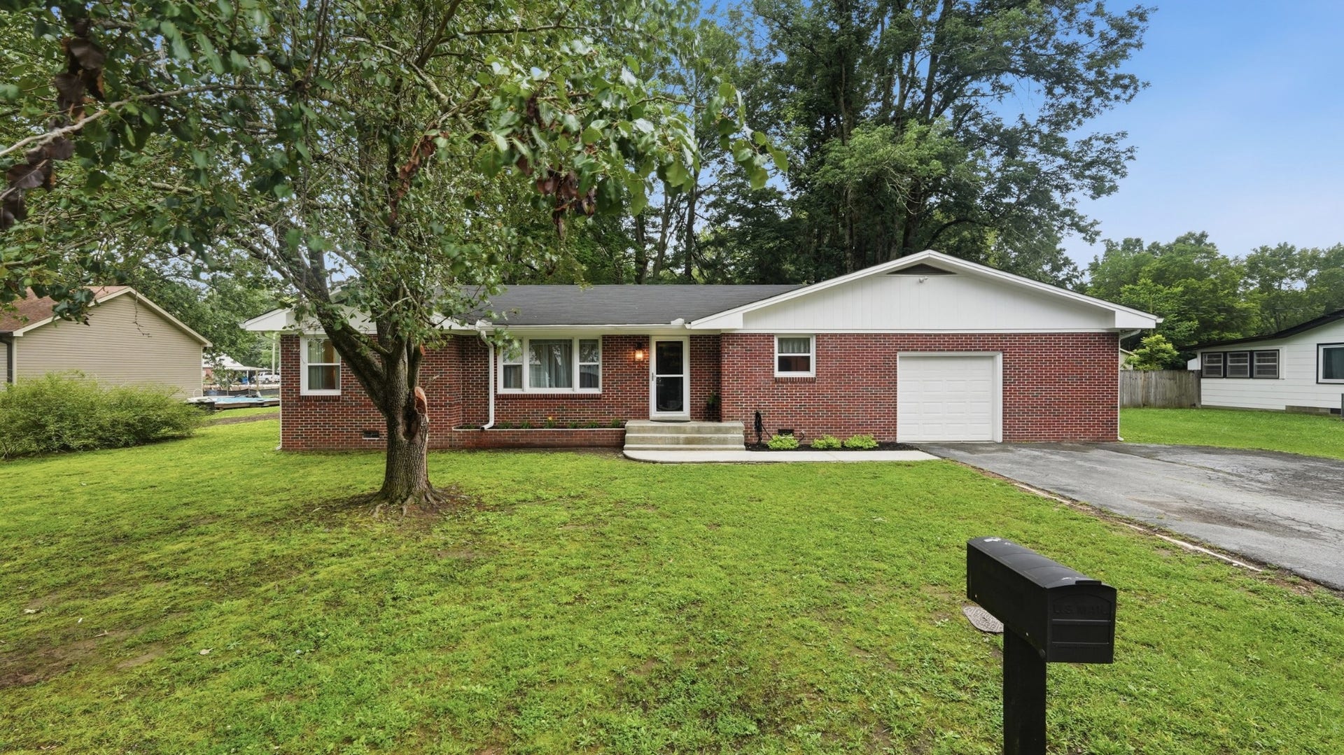 1200 Bond St, Manchester, TN 37355 1200 Bond St, Manchester, TN 37355