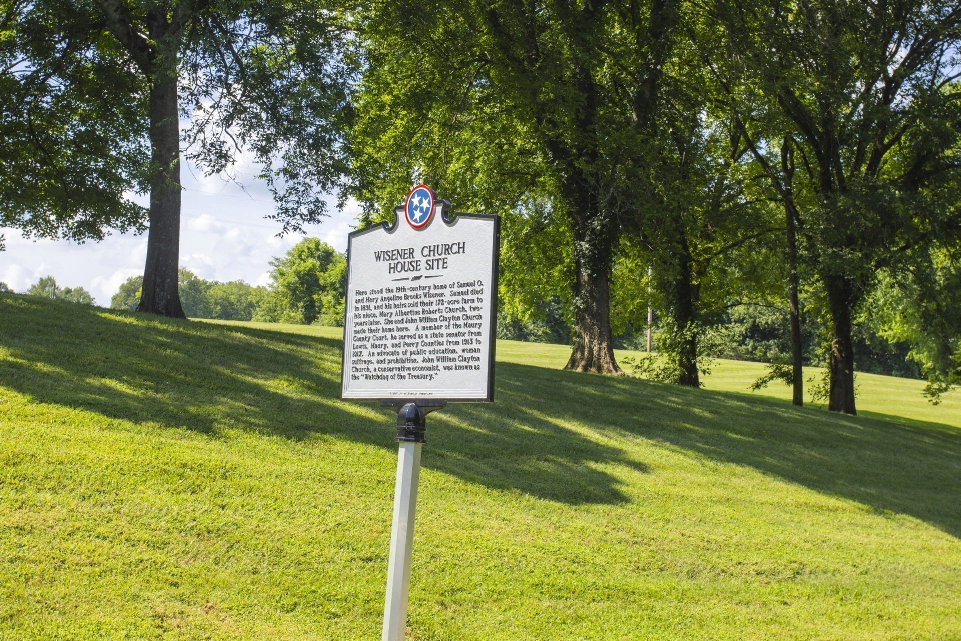 1564 Oak Springs Drive, Columbia, TN 38401 1564 Oak Springs Drive, Columbia, TN 38401