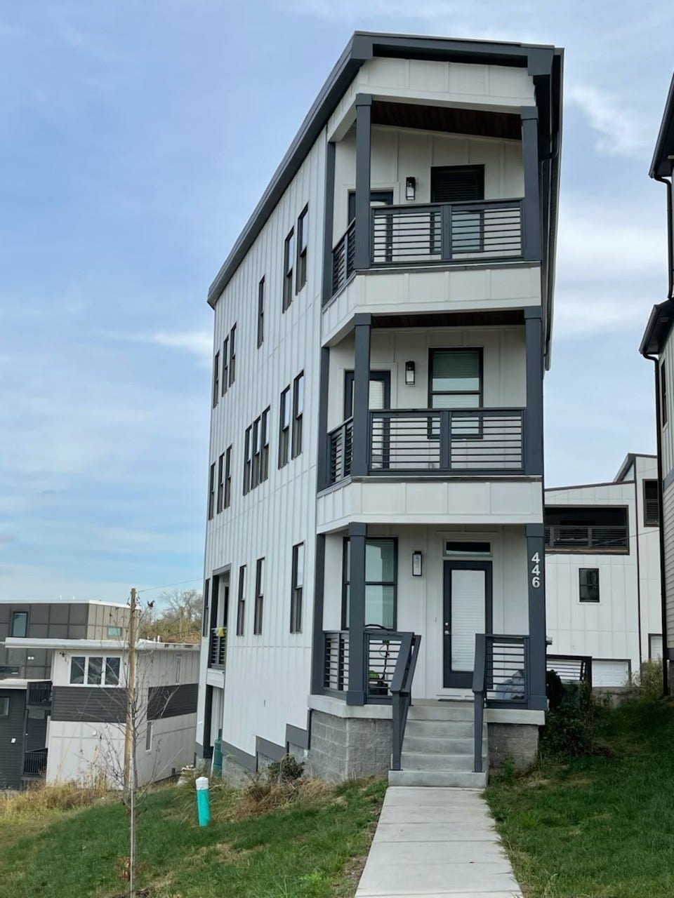 446 37th Ave N, Nashville, TN 37209 446 37th Ave N, Nashville, TN 37209