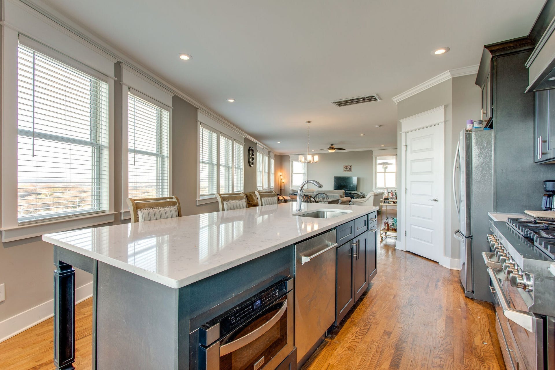 446 37th Ave N, Nashville, TN 37209 446 37th Ave N, Nashville, TN 37209