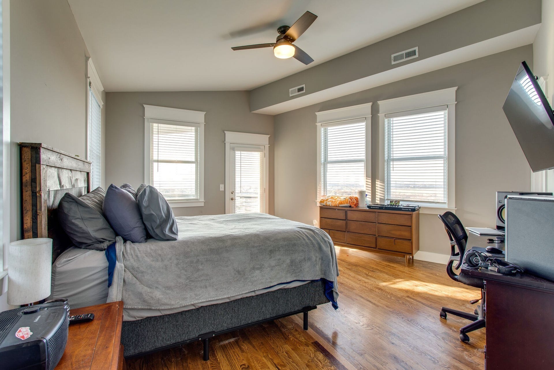 446 37th Ave N, Nashville, TN 37209 446 37th Ave N, Nashville, TN 37209