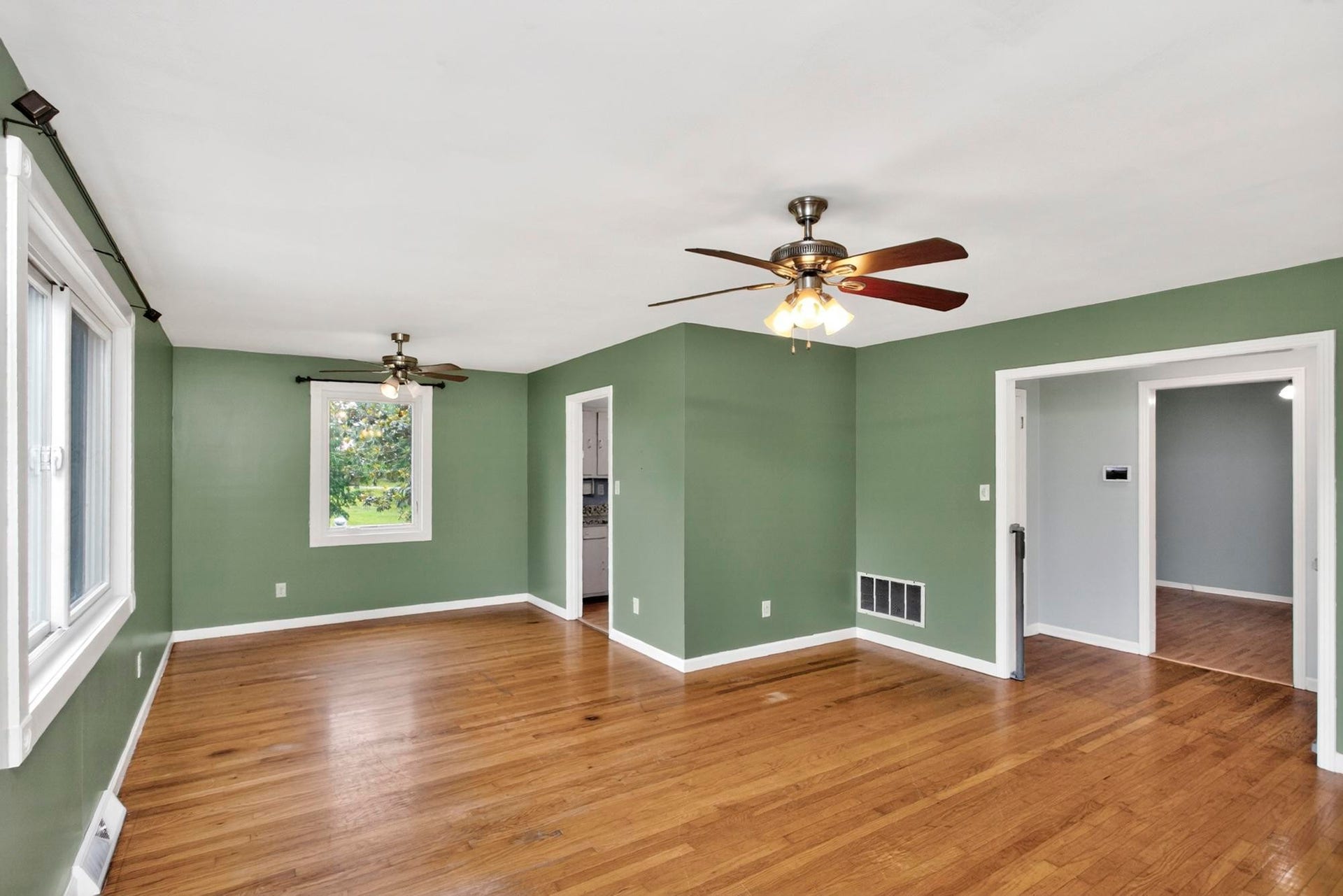 921 Azalea Dr, Columbia, TN 38401 921 Azalea Dr, Columbia, TN 38401