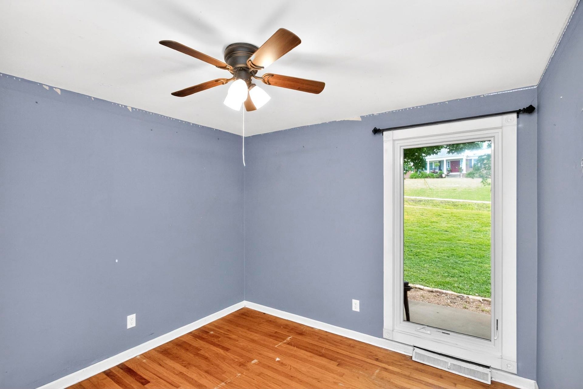 921 Azalea Dr, Columbia, TN 38401 921 Azalea Dr, Columbia, TN 38401