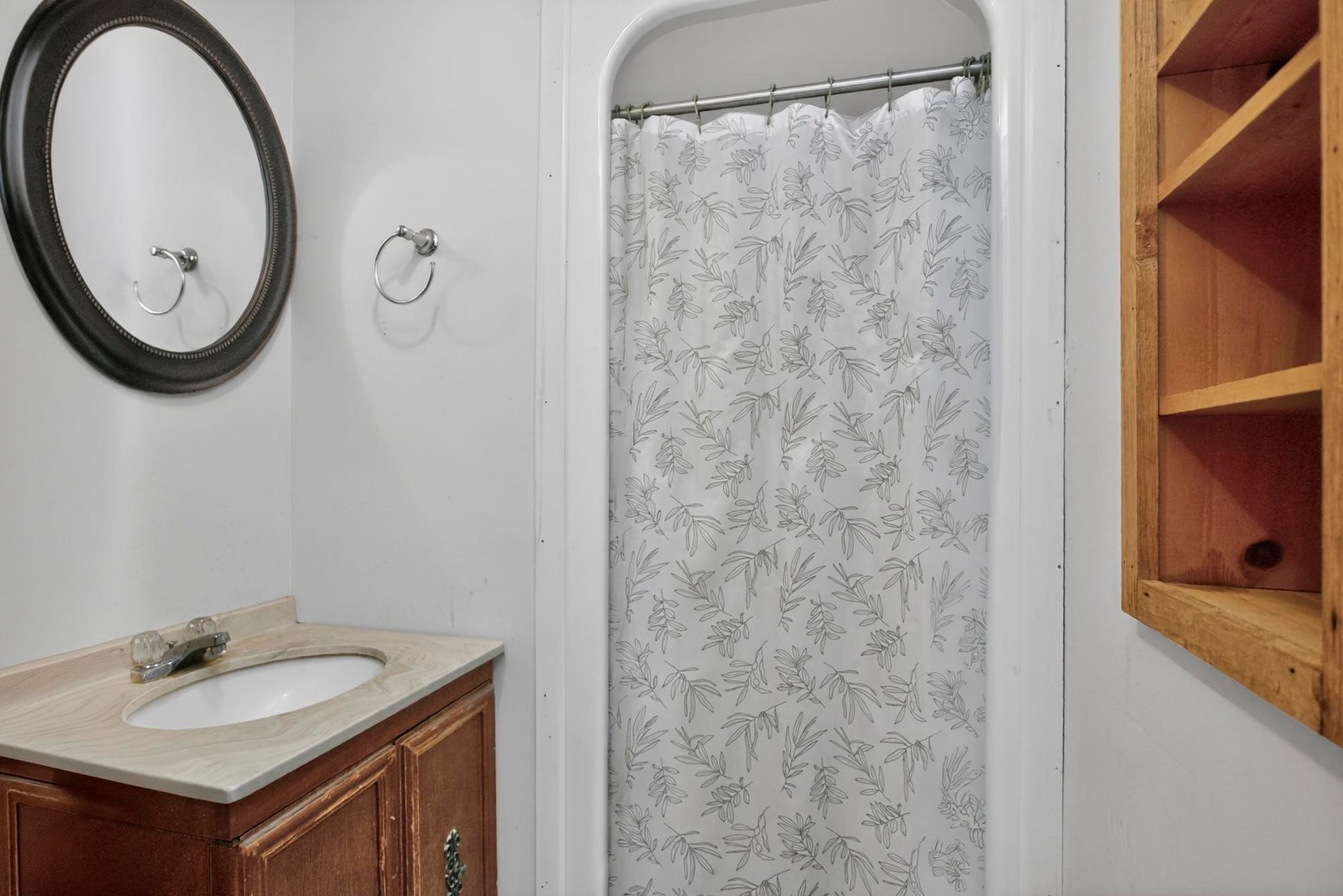 921 Azalea Dr, Columbia, TN 38401 921 Azalea Dr, Columbia, TN 38401
