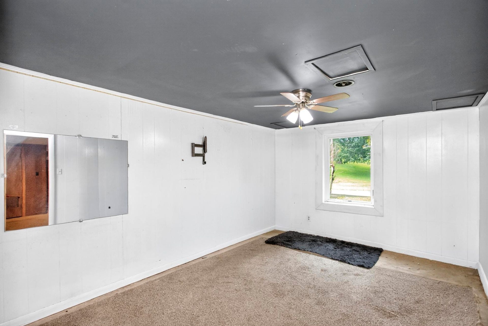 921 Azalea Dr, Columbia, TN 38401 921 Azalea Dr, Columbia, TN 38401