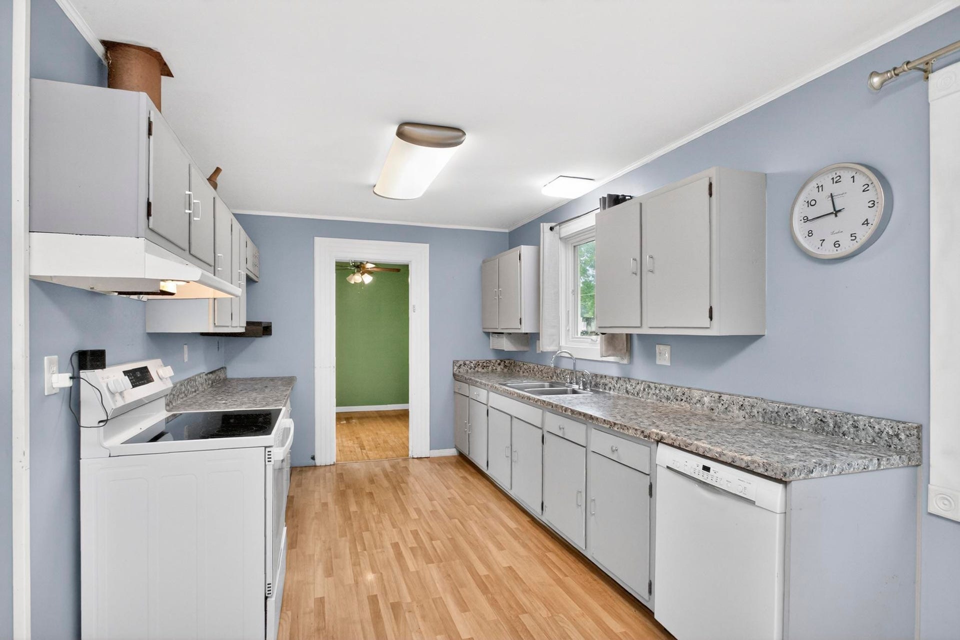 921 Azalea Dr, Columbia, TN 38401 921 Azalea Dr, Columbia, TN 38401