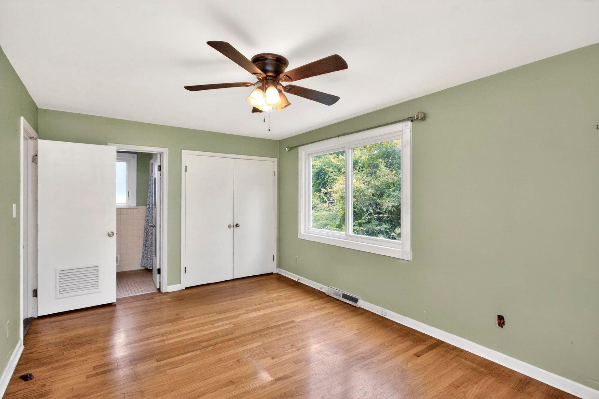 921 Azalea Dr, Columbia, TN 38401 921 Azalea Dr, Columbia, TN 38401