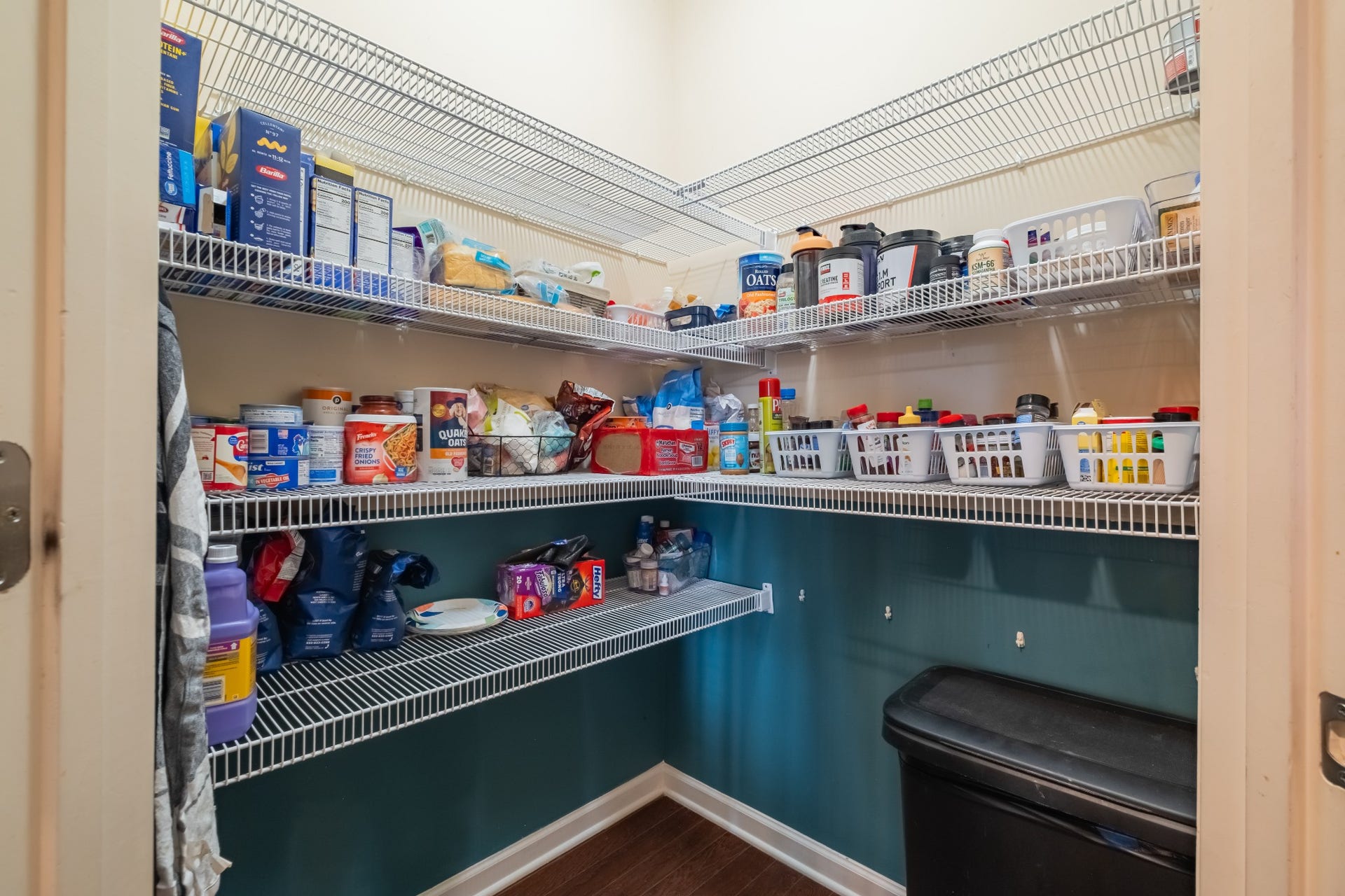 3637 Genoa Dr, Murfreesboro, TN 37128 Walk In Corner Pantry With Great Space