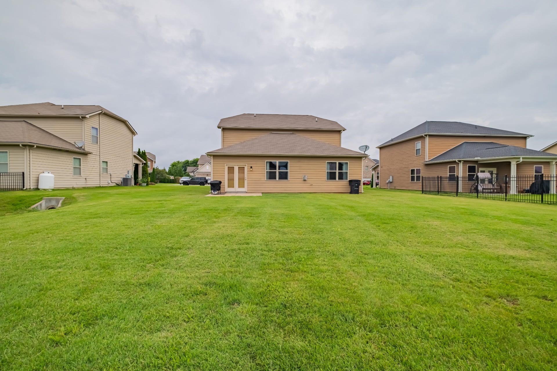 3637 Genoa Dr, Murfreesboro, TN 37128 3637 Genoa Dr, Murfreesboro, TN 37128
