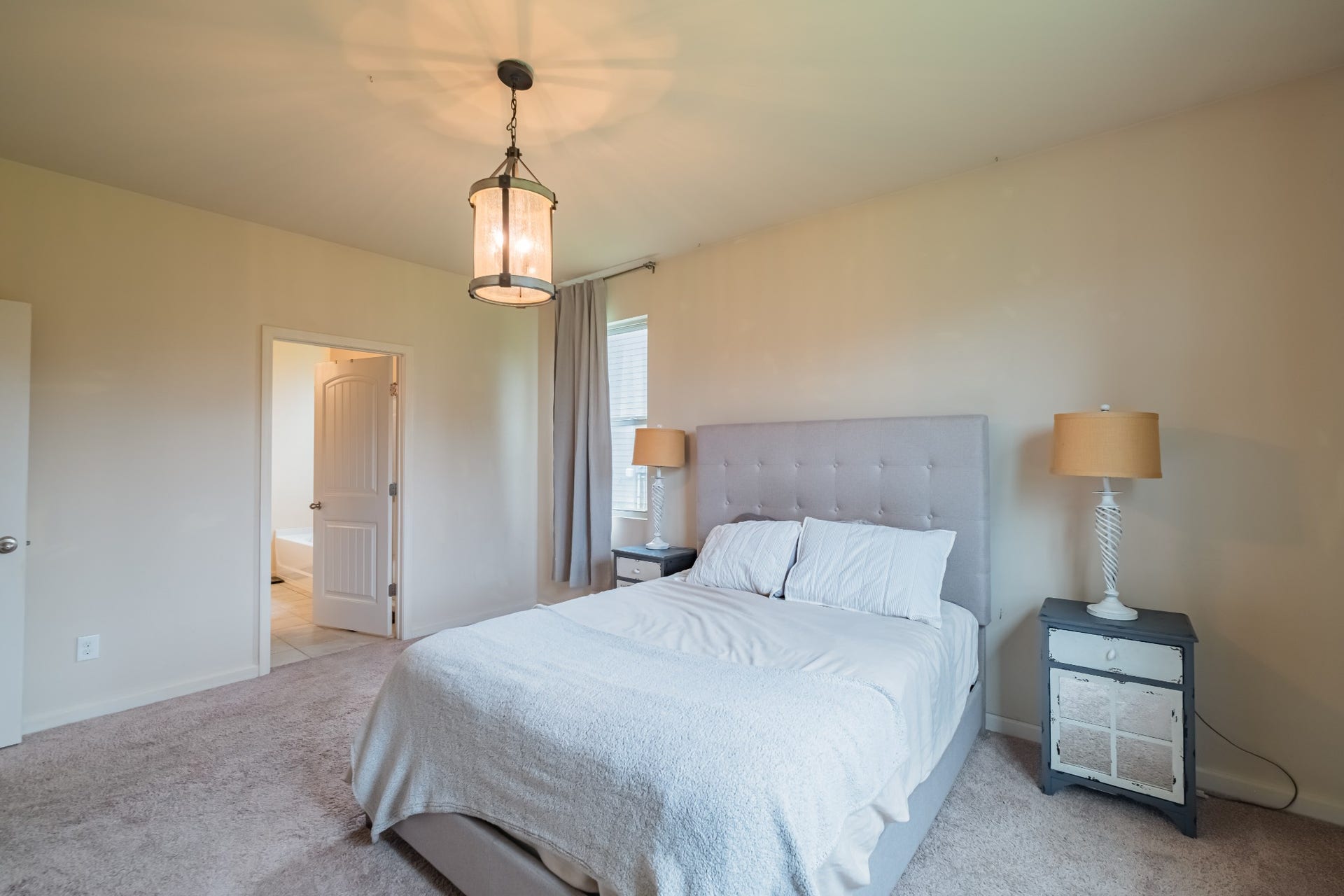 3637 Genoa Dr, Murfreesboro, TN 37128 Master Bedroom Suite on Primary Floor