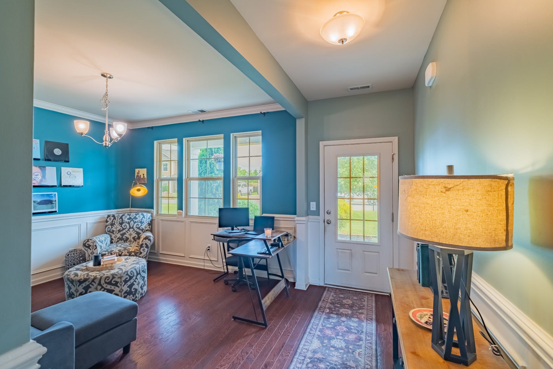 3637 Genoa Dr, Murfreesboro, TN 37128 Welcoming entryway into this beautiful home.