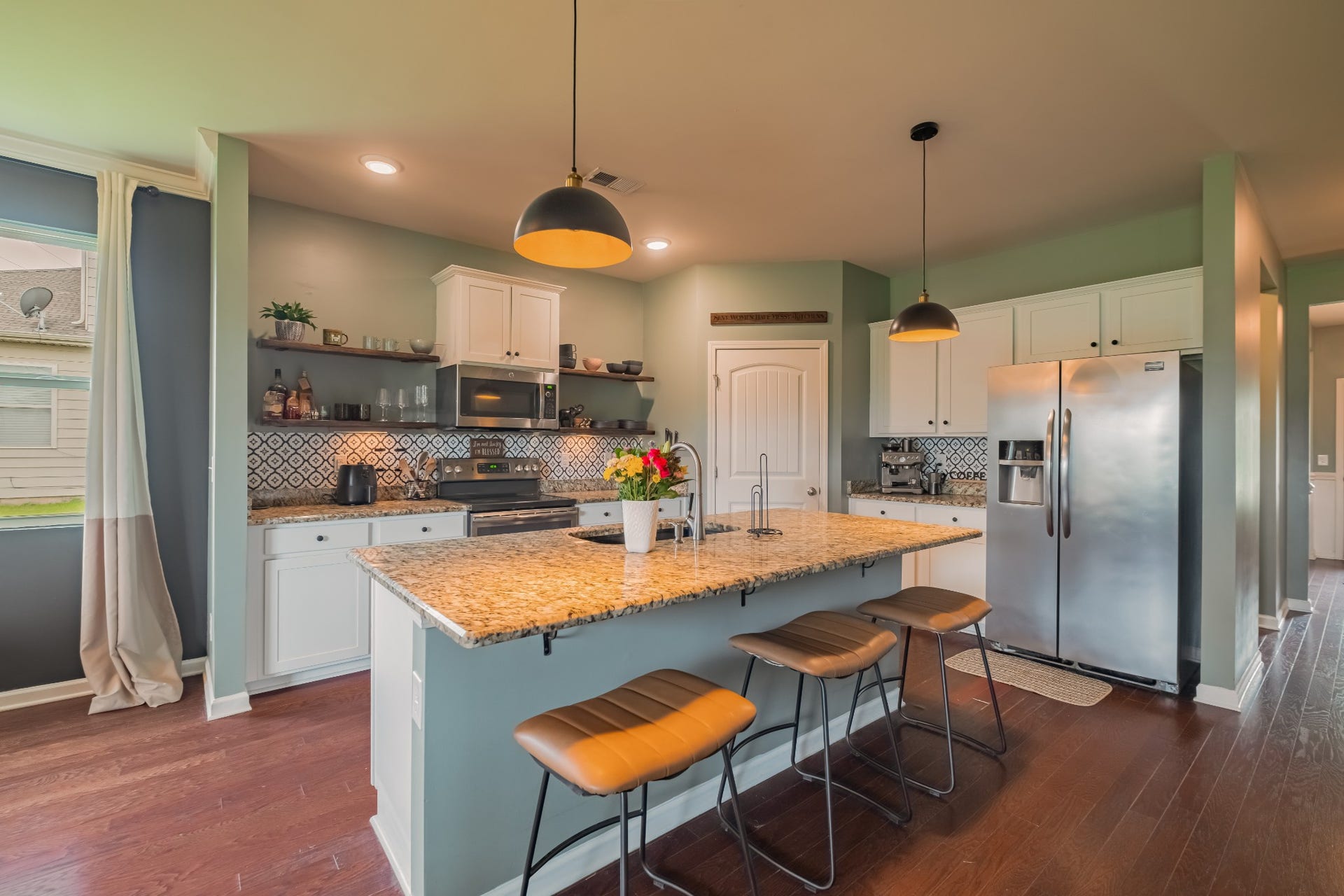 3637 Genoa Dr, Murfreesboro, TN 37128 Walk Around Luxury Island with Granite Countertops.