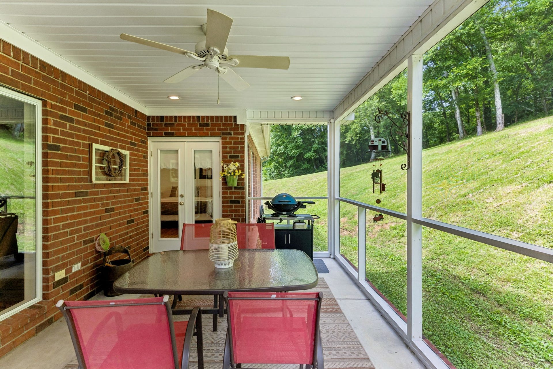2865 Spring Place Rd, Belfast, TN 37019 2865 Spring Place Rd, Belfast, TN 37019