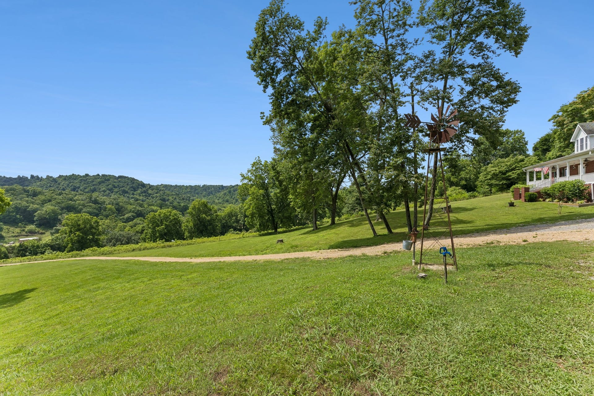 2865 Spring Place Rd, Belfast, TN 37019 2865 Spring Place Rd, Belfast, TN 37019