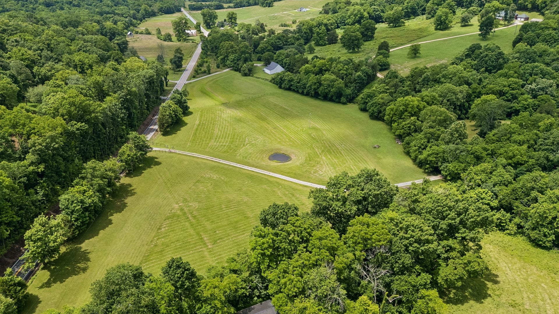 2865 Spring Place Rd, Belfast, TN 37019 2865 Spring Place Rd, Belfast, TN 37019