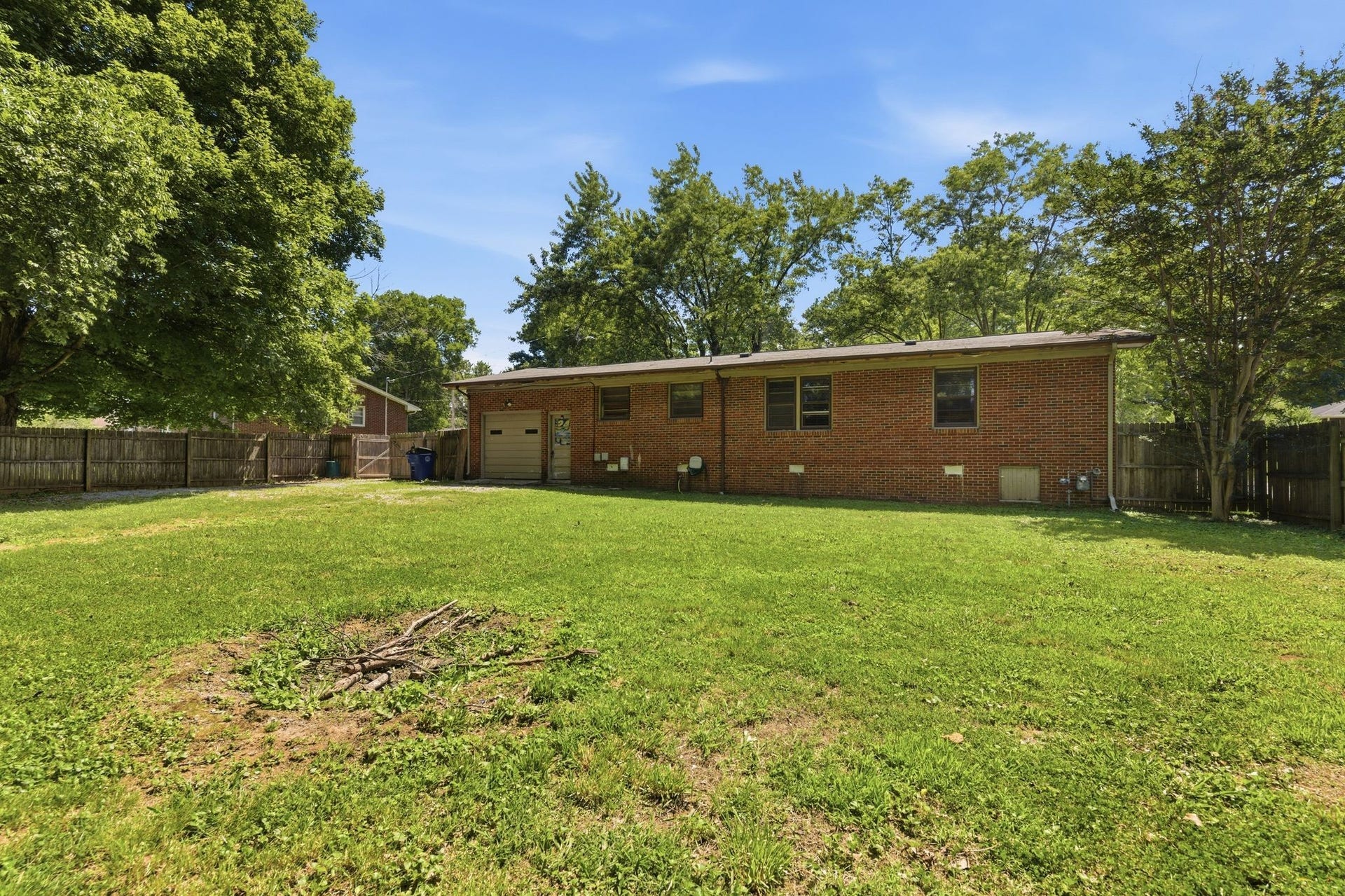 106 Burrum Dr, Shelbyville, TN 37160 106 Burrum Dr, Shelbyville, TN 37160