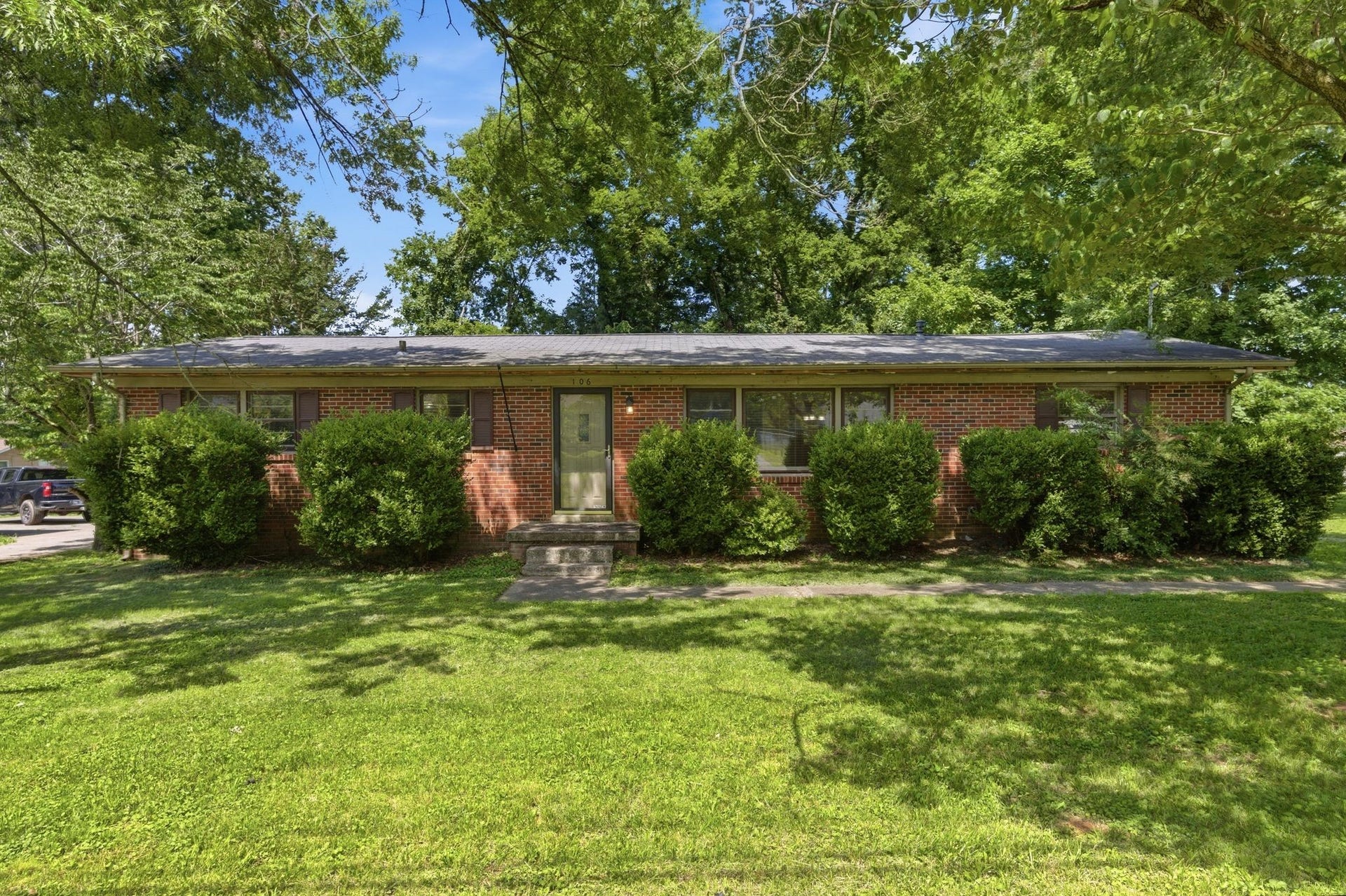 106 Burrum Dr, Shelbyville, TN 37160 106 Burrum Dr, Shelbyville, TN 37160
