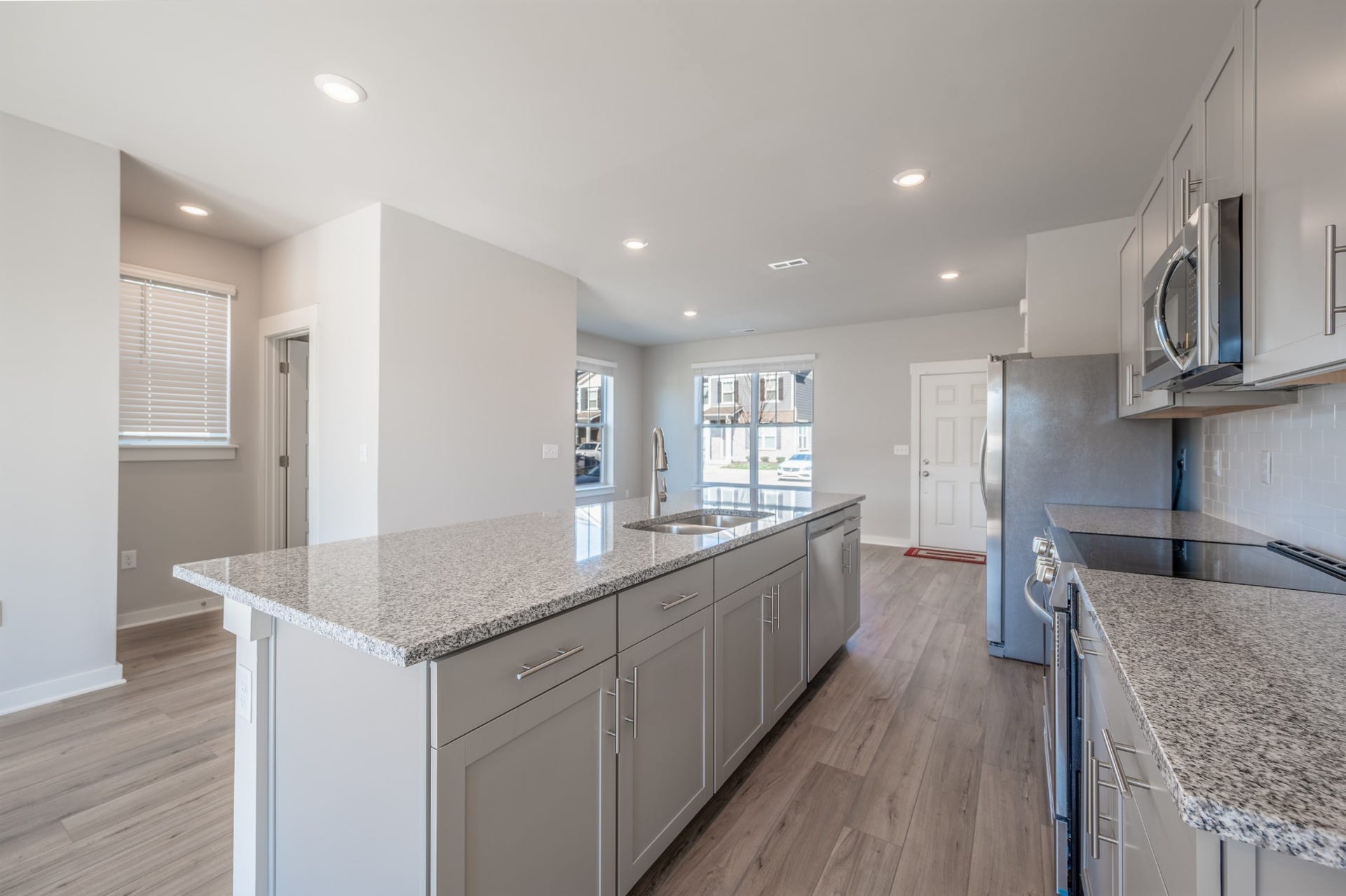 Kitchen island comfortably seats four