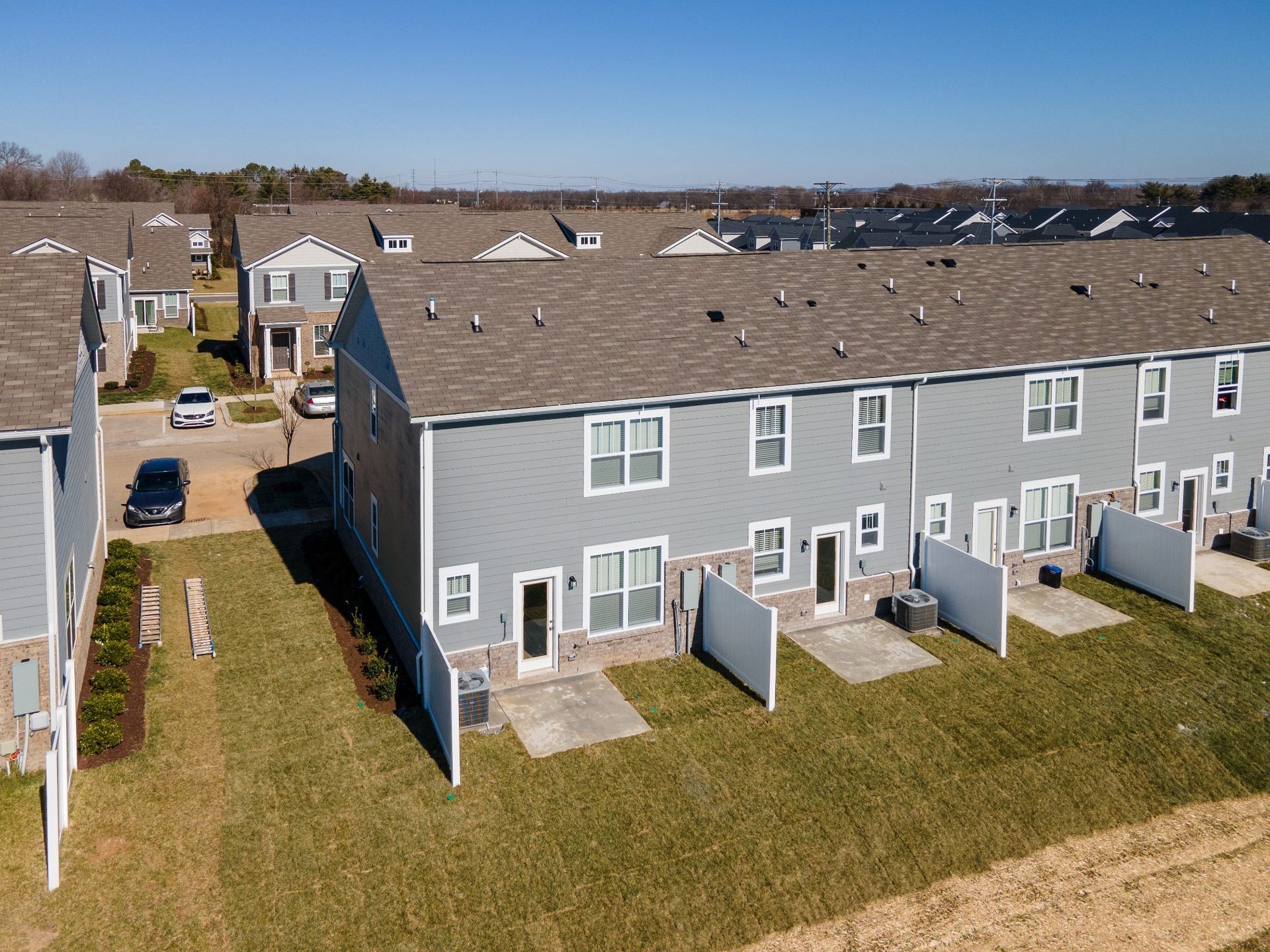 Brand new end-unit townhome in Blackman Station
