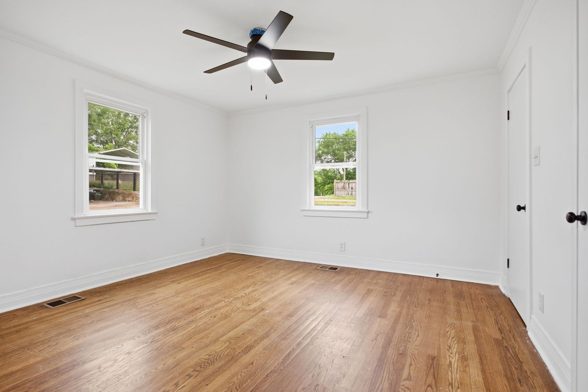 406 Pickens Ln, Columbia, TN 38401