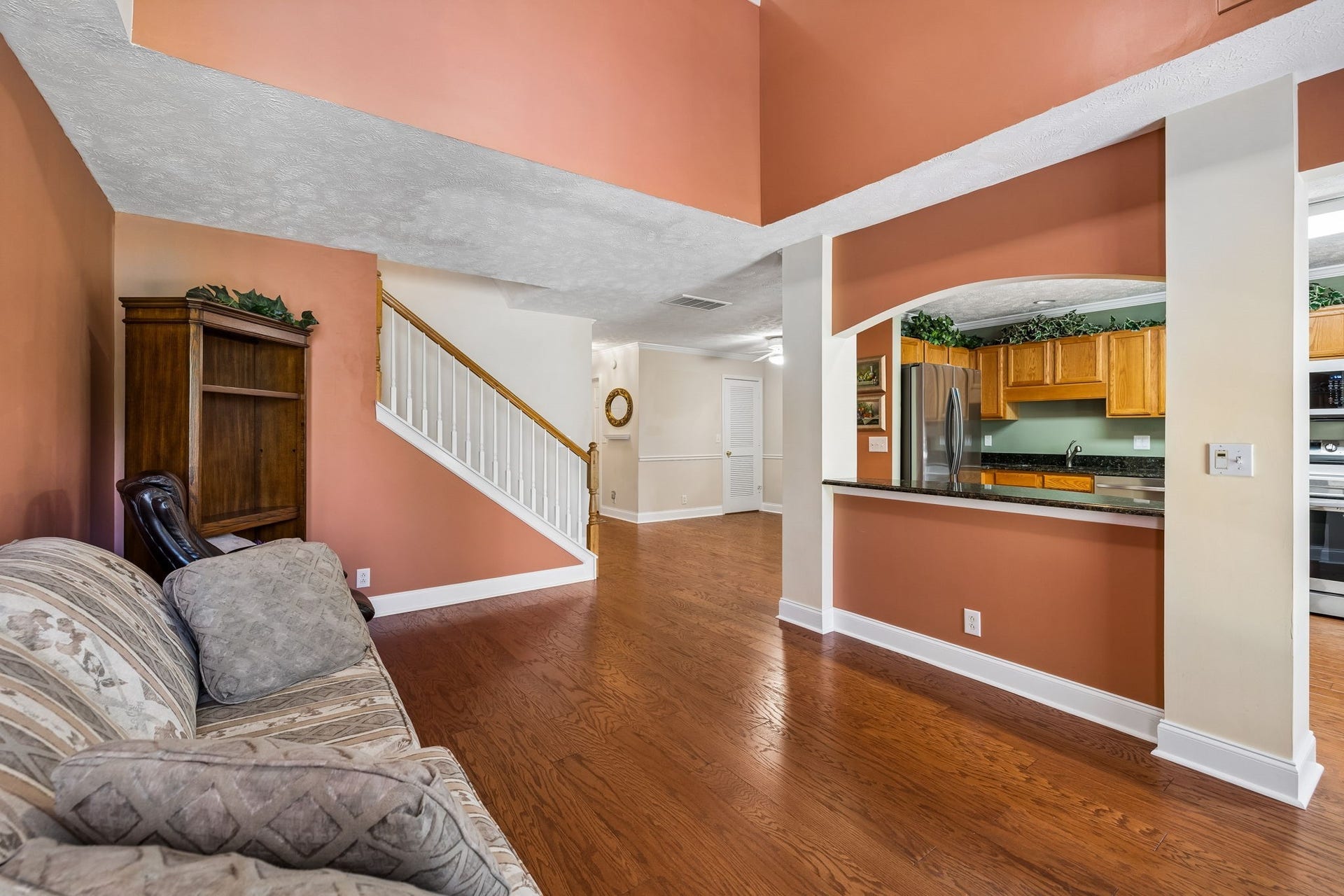 2030 Nashboro Blvd, Nashville, TN 37217 Living Room