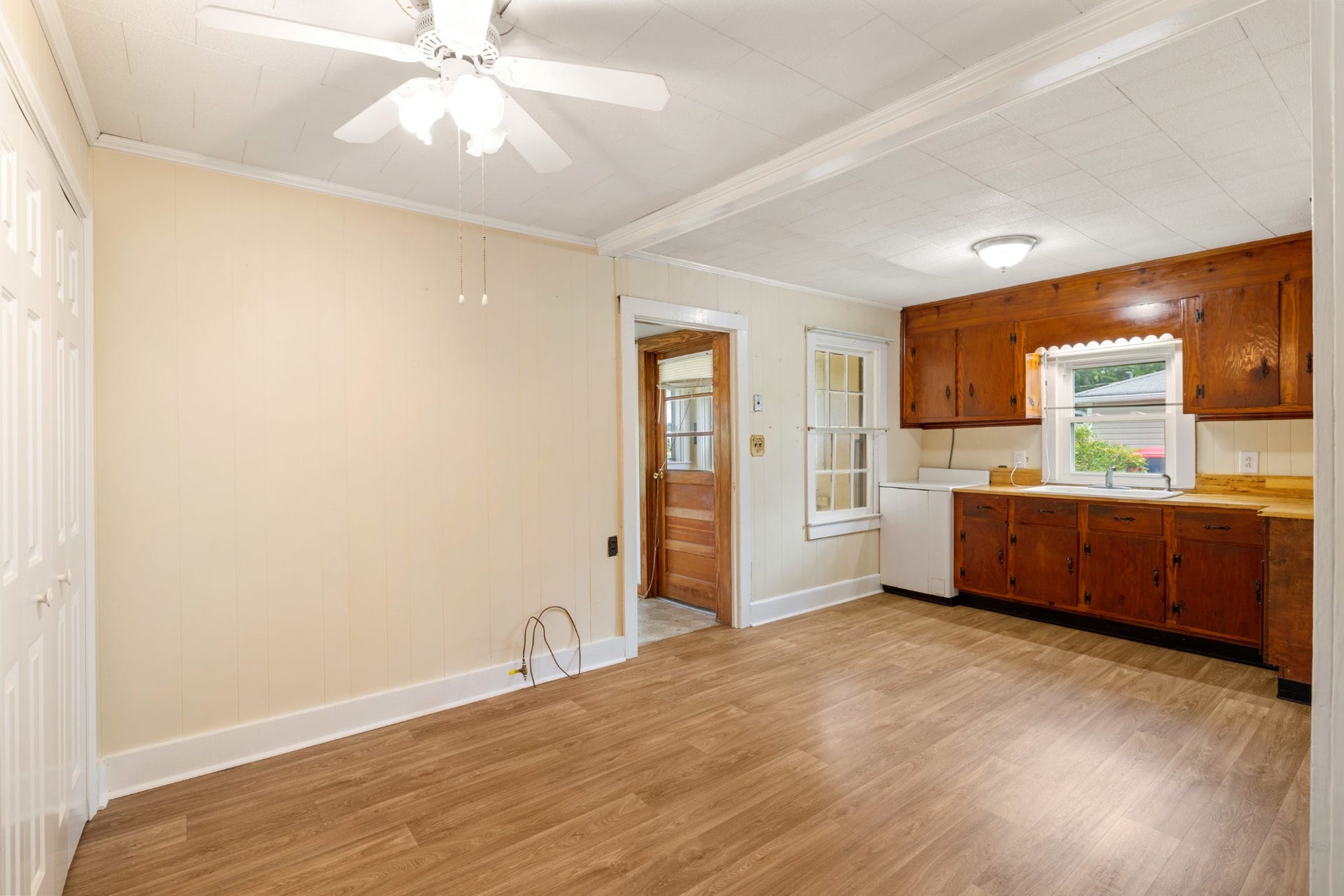 1824 Harriet St, Lewisburg, TN 37091 Kitchen