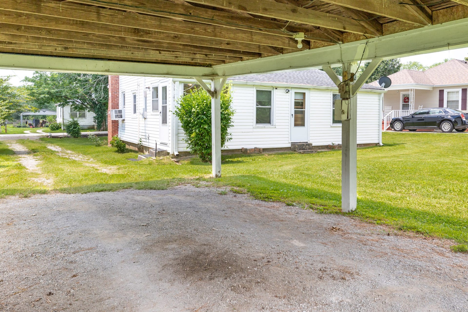 1824 Harriet St, Lewisburg, TN 37091 Two car detached carport