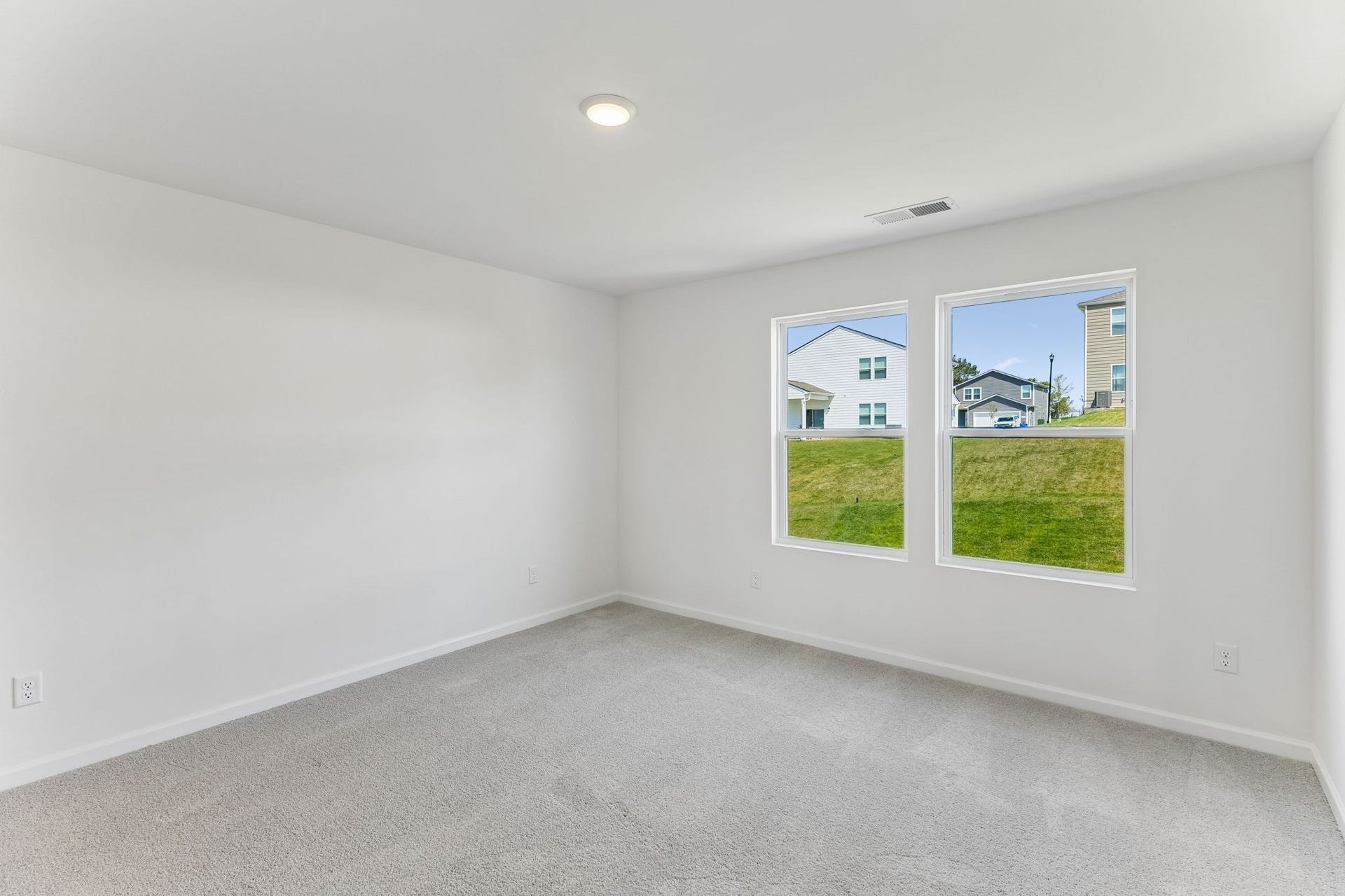4016 Sadie St, Columbia, TN 38401
