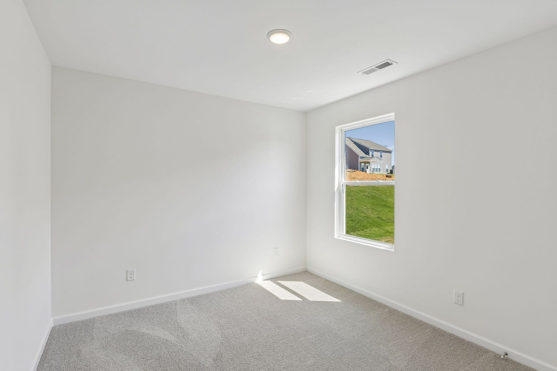 4016 Sadie St, Columbia, TN 38401
