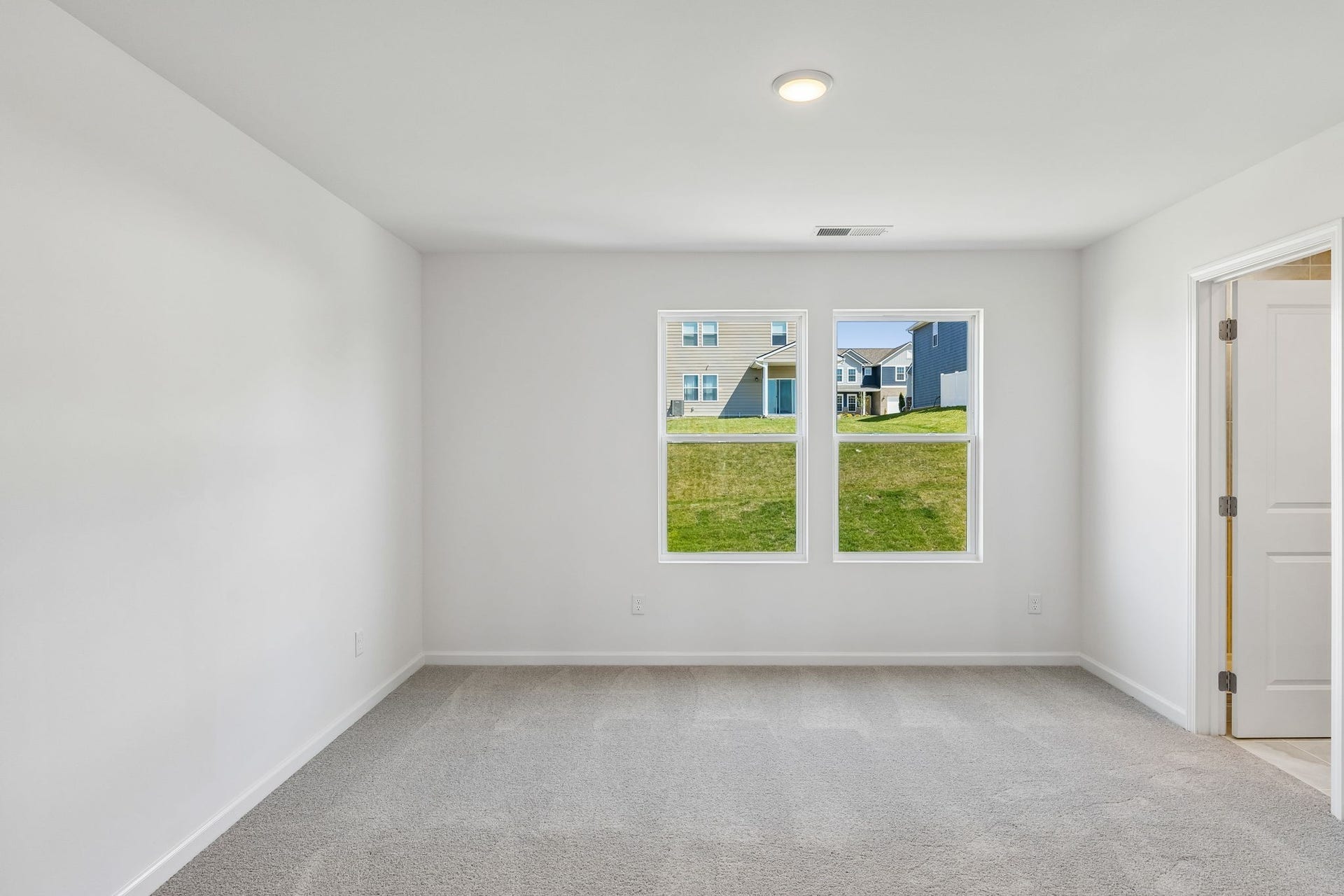 4016 Sadie St, Columbia, TN 38401