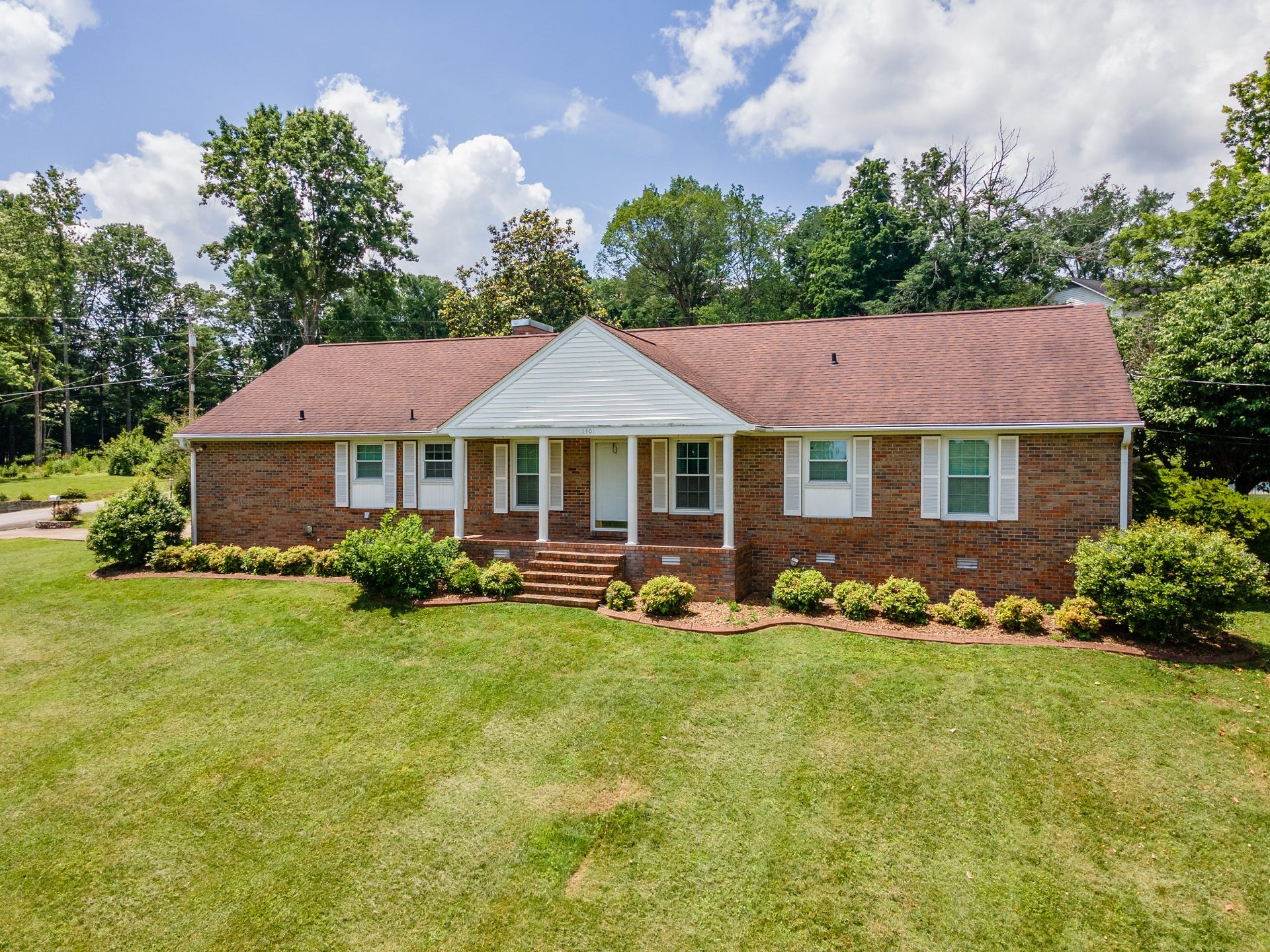 1301 White Dr, Lewisburg, TN 37091 1301 White Dr, Lewisburg, TN 37091