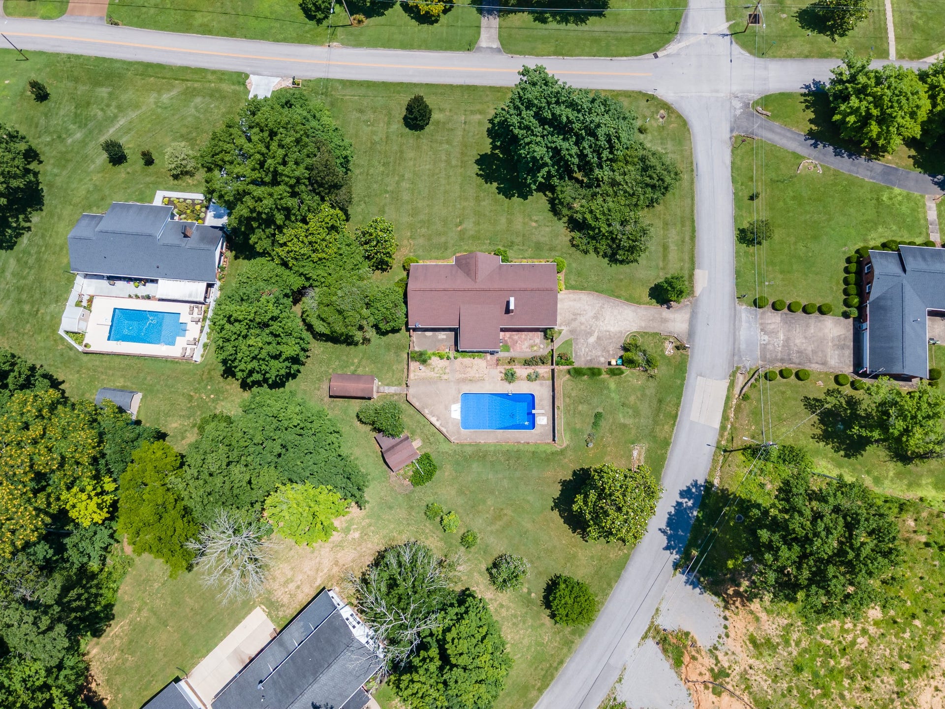 1301 White Dr, Lewisburg, TN 37091 1301 White Dr, Lewisburg, TN 37091
