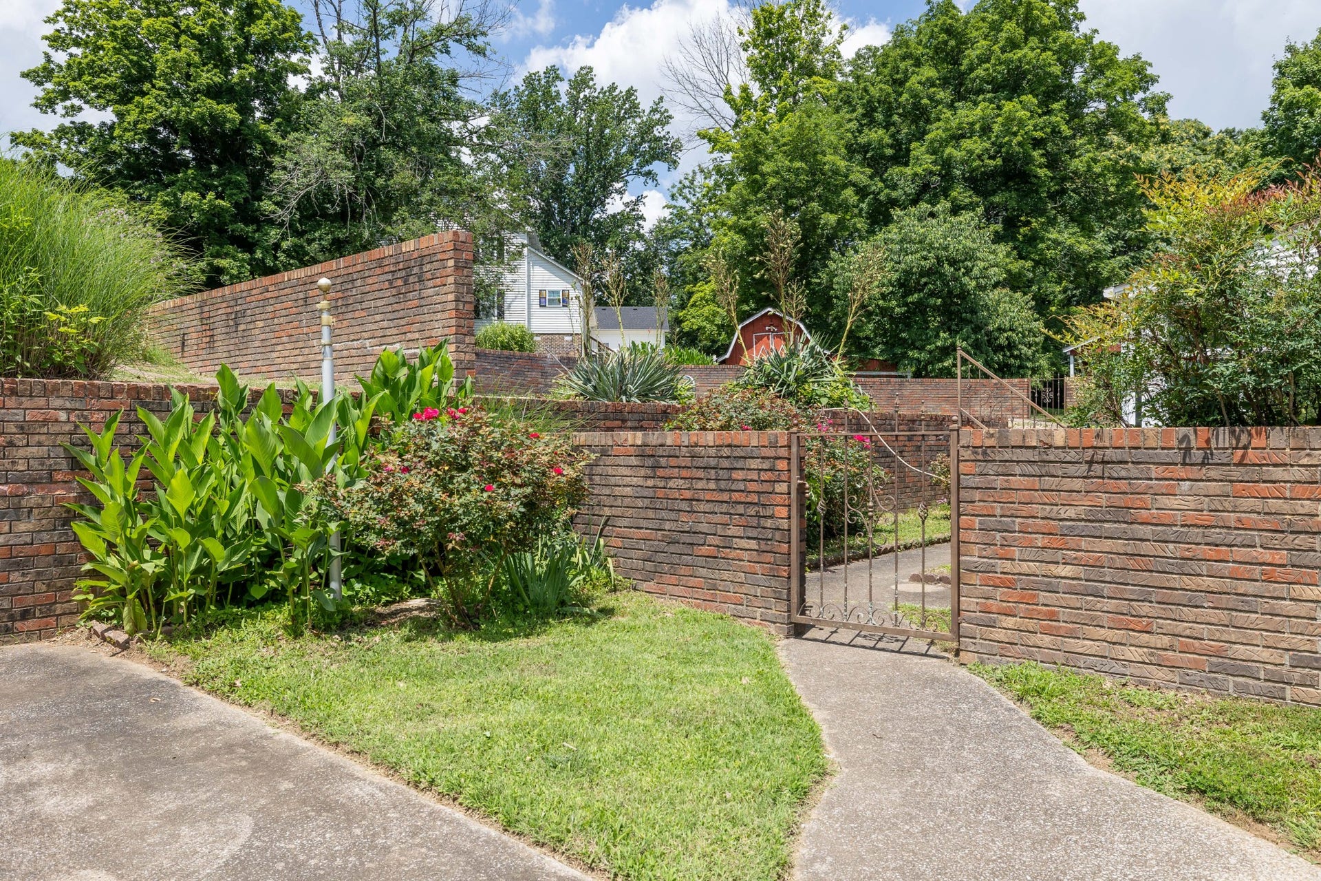 1301 White Dr, Lewisburg, TN 37091 1301 White Dr, Lewisburg, TN 37091