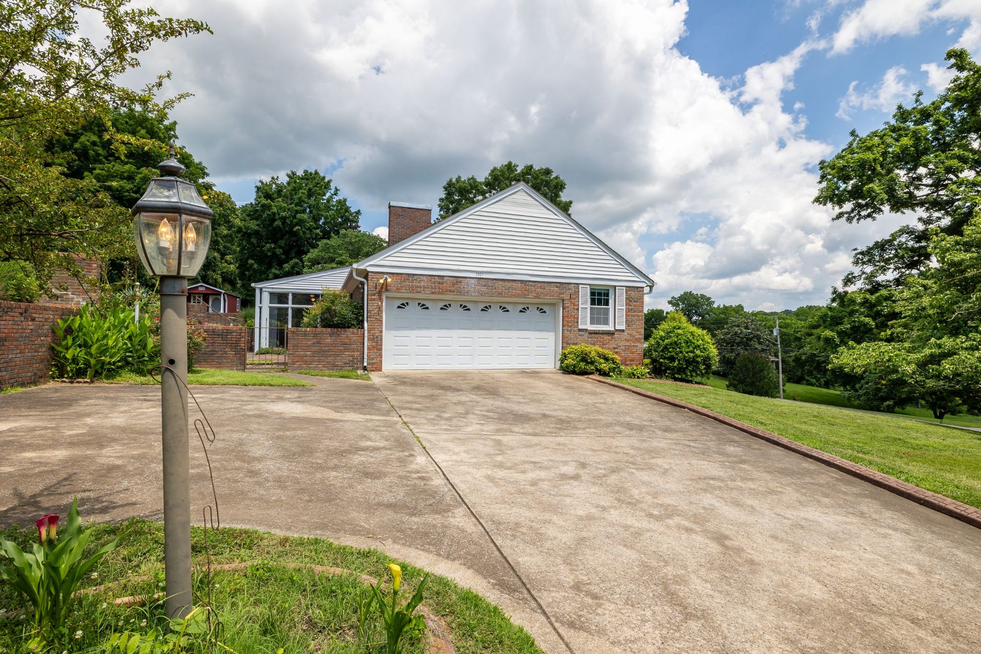 1301 White Dr, Lewisburg, TN 37091 1301 White Dr, Lewisburg, TN 37091