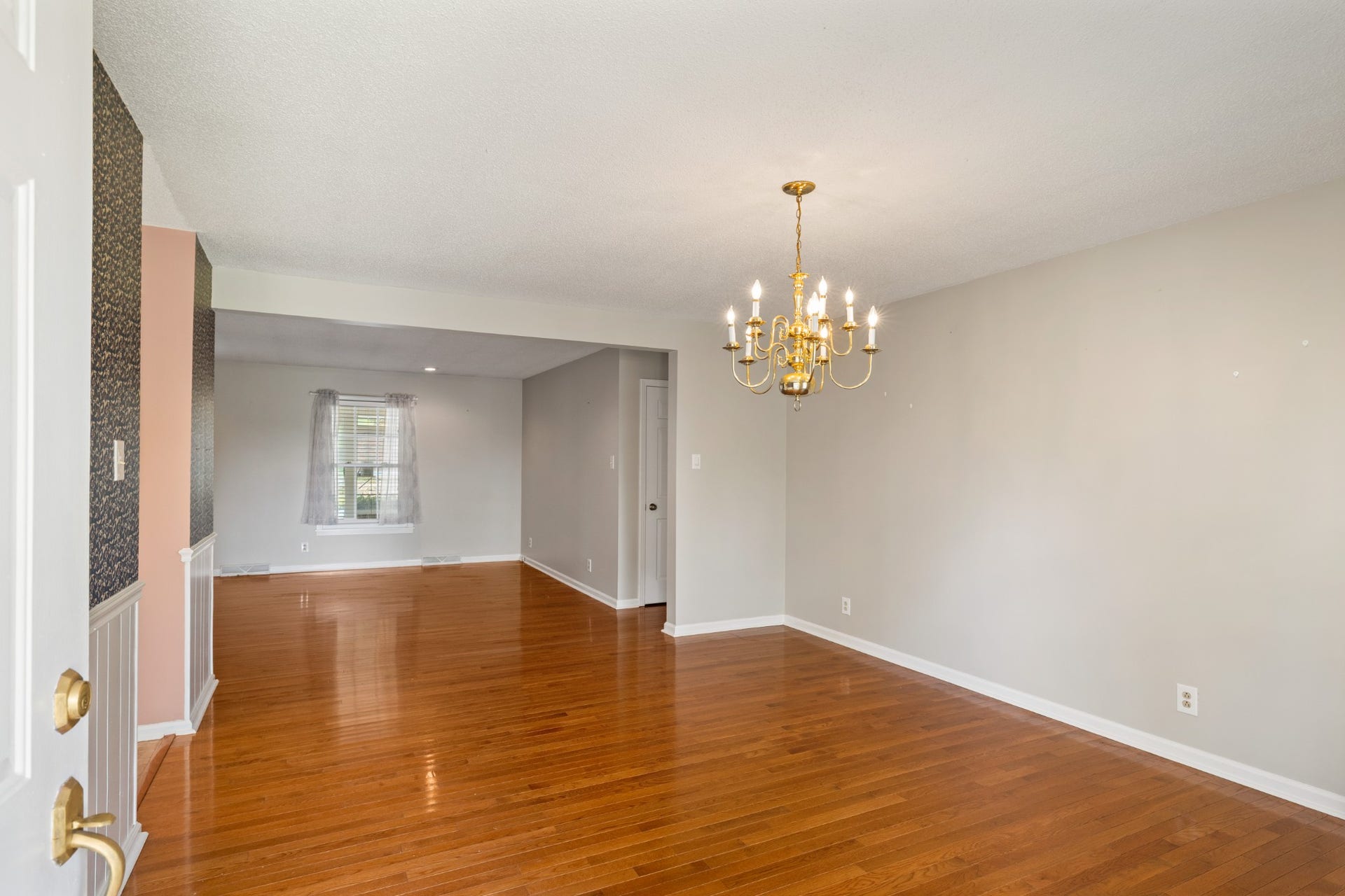 1301 White Dr, Lewisburg, TN 37091 1301 White Dr, Lewisburg, TN 37091