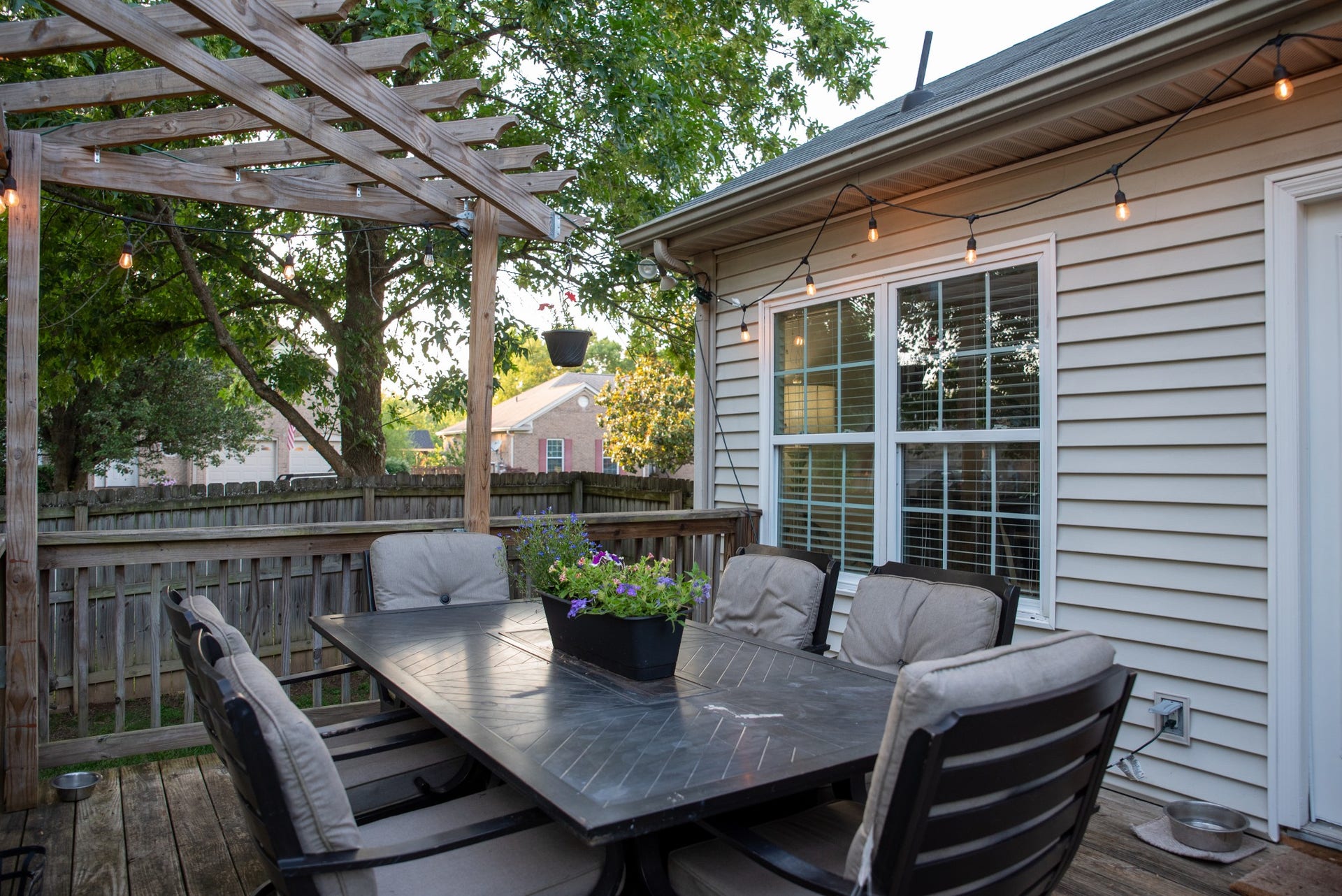 8300 Trading Post Ct, Nashville, TN 37221