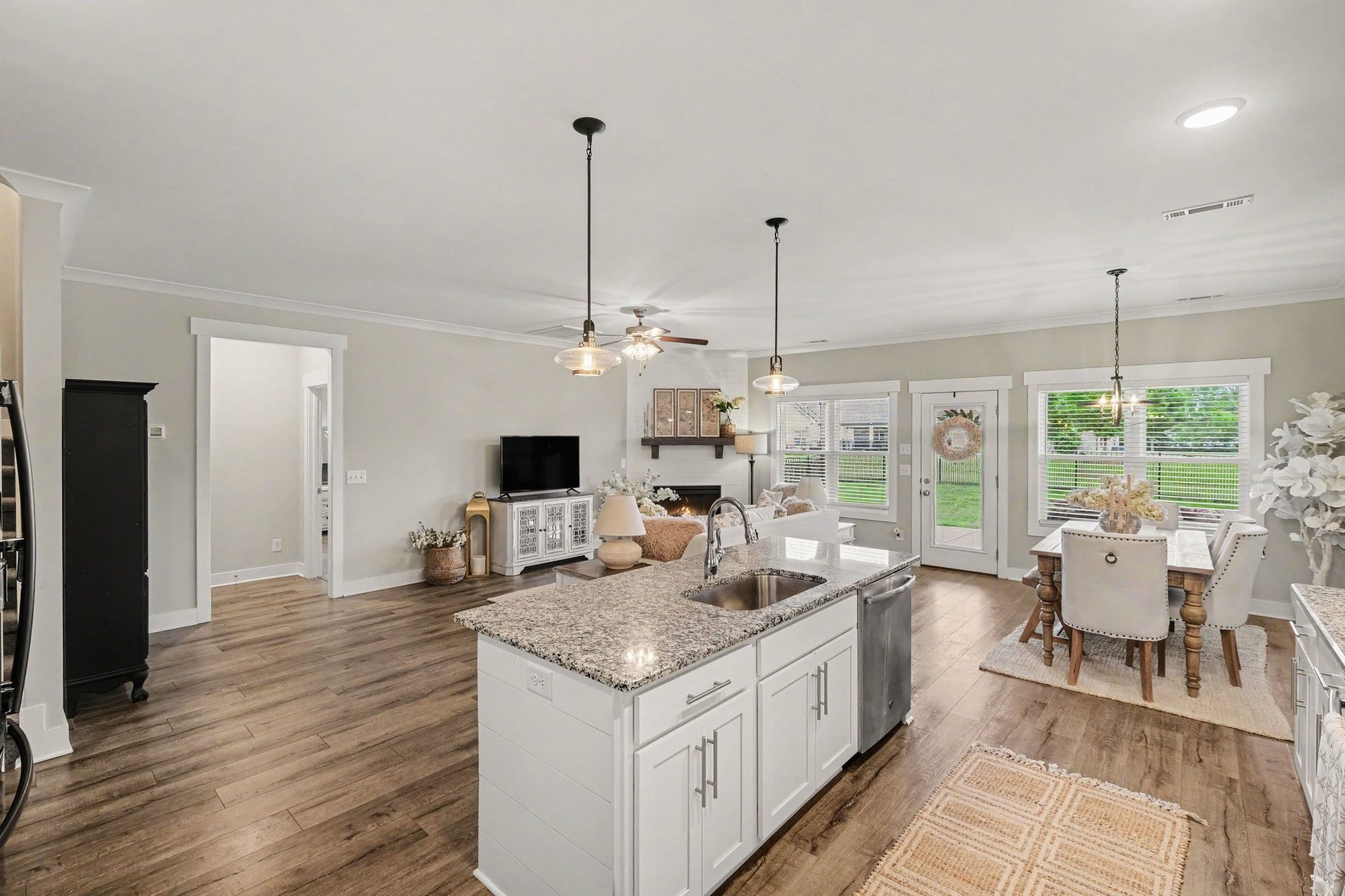 336 Rockcastle Dr, Murfreesboro, TN 37128 336 Rockcastle Dr, Murfreesboro, TN 37128