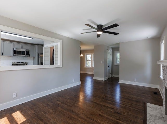 1716 Hillview Dr, Columbia, TN 38401 1716 Hillview Dr, Columbia, TN 38401