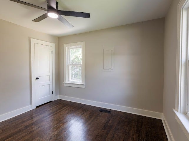 1716 Hillview Dr, Columbia, TN 38401 1716 Hillview Dr, Columbia, TN 38401
