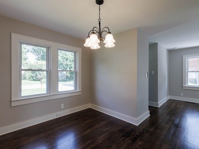 1716 Hillview Dr, Columbia, TN 38401 1716 Hillview Dr, Columbia, TN 38401