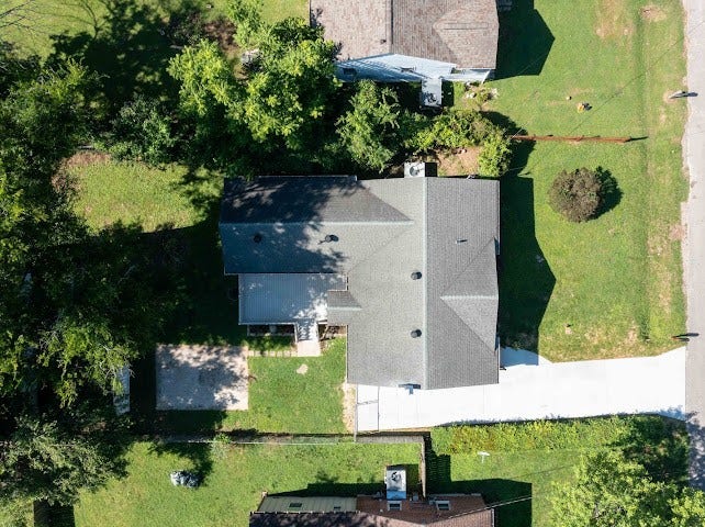 1716 Hillview Dr, Columbia, TN 38401 1716 Hillview Dr, Columbia, TN 38401