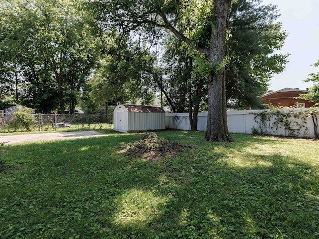 1716 Hillview Dr, Columbia, TN 38401 1716 Hillview Dr, Columbia, TN 38401