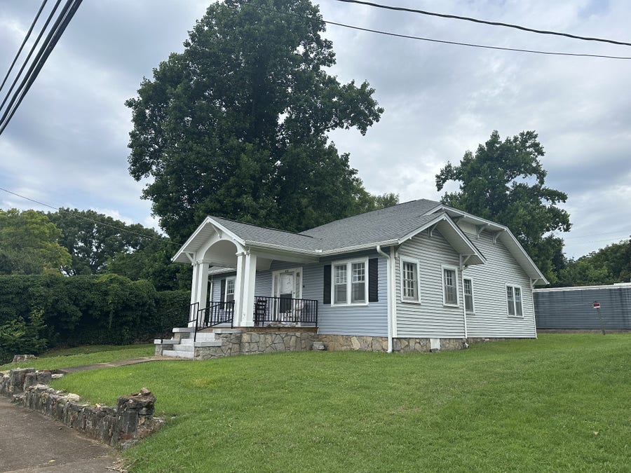 Property photo for 626 S 1st St, Pulaski, TN