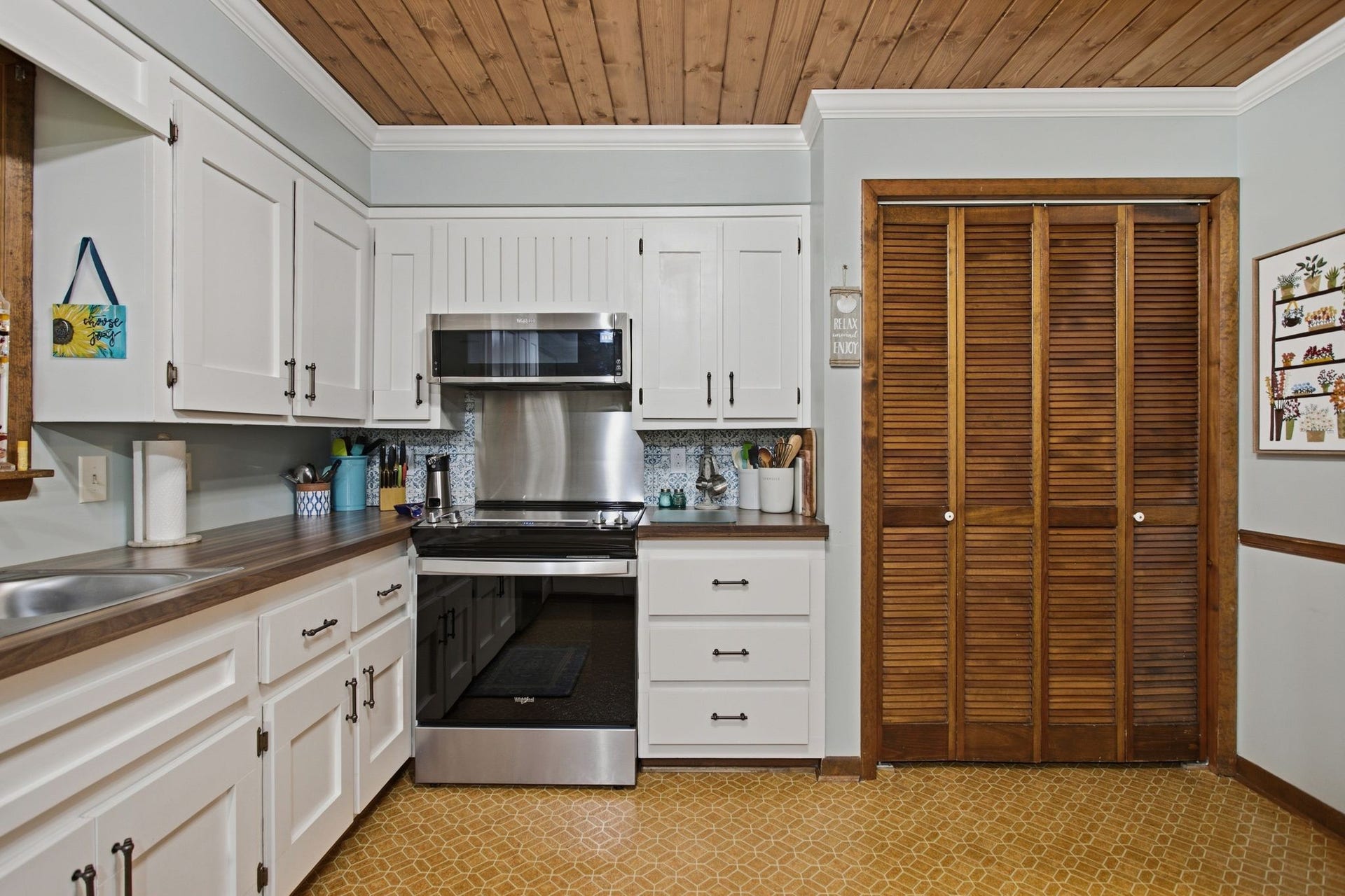 104 Fairview Drive, Mount Pleasant, TN 38474 104 Fairview Drive, Mount Pleasant, TN 38474