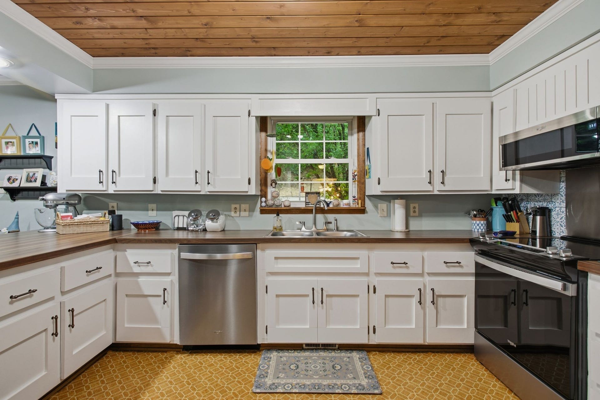 104 Fairview Drive, Mount Pleasant, TN 38474 104 Fairview Drive, Mount Pleasant, TN 38474