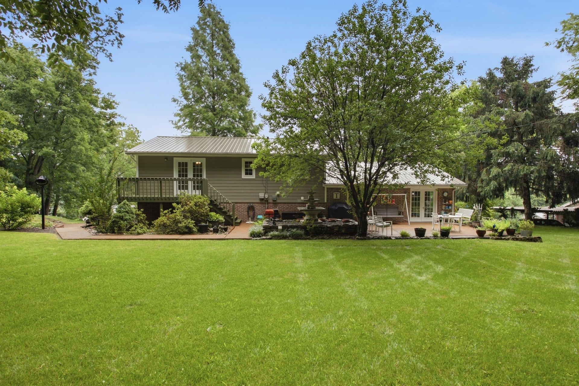 104 Fairview Drive, Mount Pleasant, TN 38474 104 Fairview Drive, Mount Pleasant, TN 38474