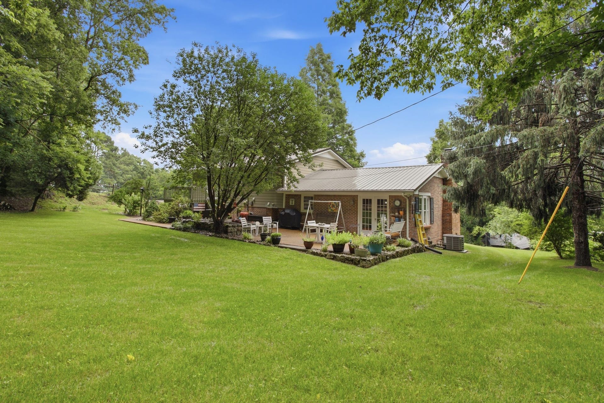 104 Fairview Drive, Mount Pleasant, TN 38474 104 Fairview Drive, Mount Pleasant, TN 38474
