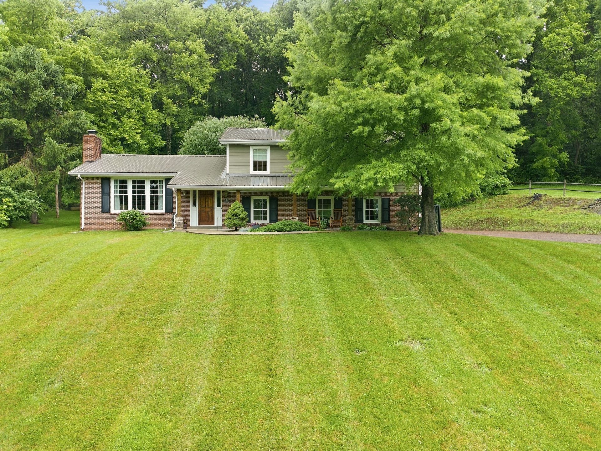 104 Fairview Drive, Mount Pleasant, TN 38474 104 Fairview Drive, Mount Pleasant, TN 38474